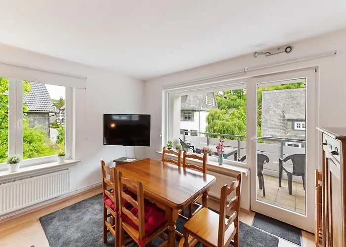 Holiday home Schoenes Mit Terrasse *